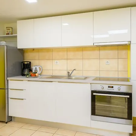 Medak City Center Nena Split